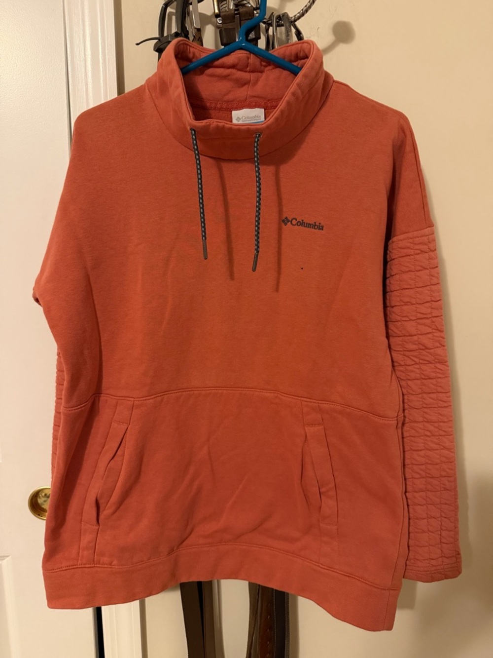 Columbia womens  Pullover Funnel Neck Sweatshirt